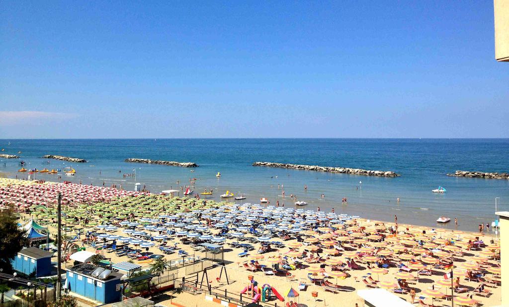 Hotel Barca D'Oro Bellaria-Igea Marina Exterior photo